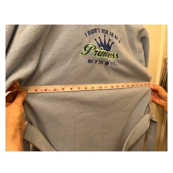 “Girl Thing” Princess robe - Picture 8 of 8